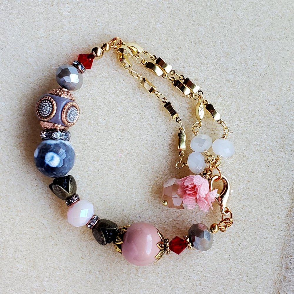 Elegant Springlet   Beaded Bracelet